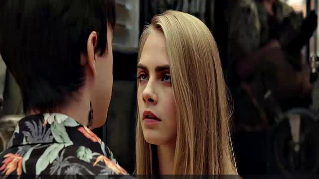 Cara Delevingne bikini video