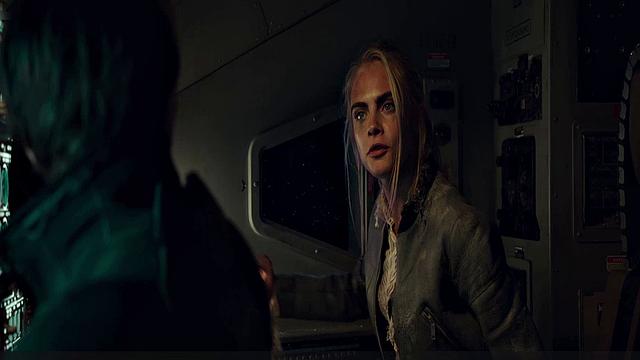 Cara Delevingne bikini video