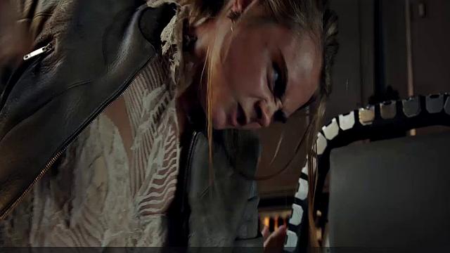 Cara Delevingne bikini video