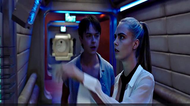 Cara Delevingne bikini video