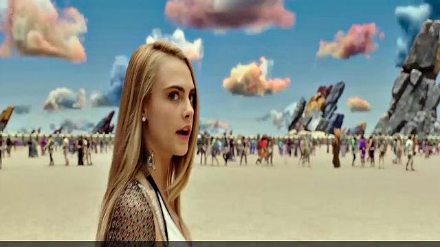 Cara Delevingne bikini video