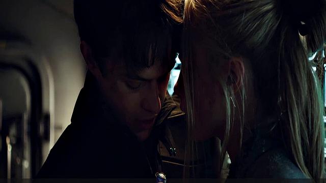 Cara Delevingne bikini video