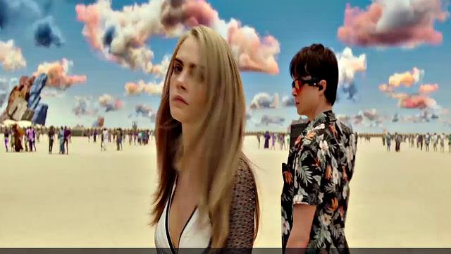 Cara Delevingne bikini video