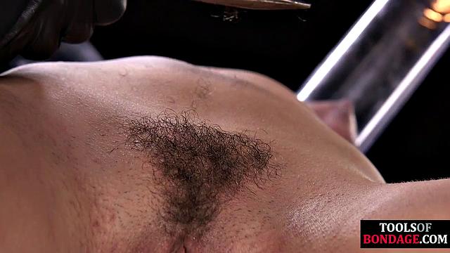 Hardited 21yo pleasing her maledom