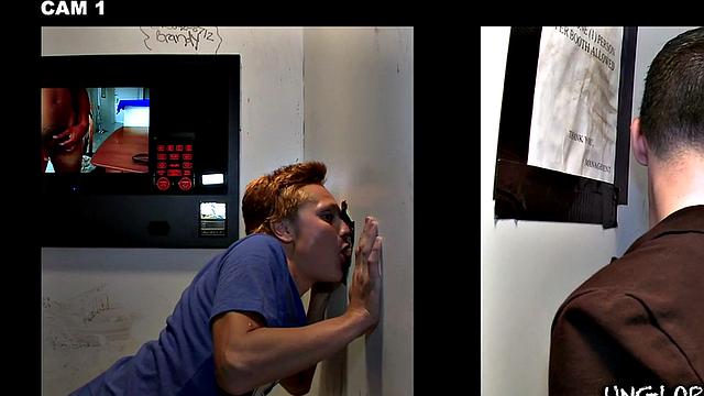 Real straight dude has no idea he gets BJ in gloryhole