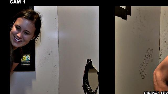 Real straight dude has no idea he gets BJ in gloryhole