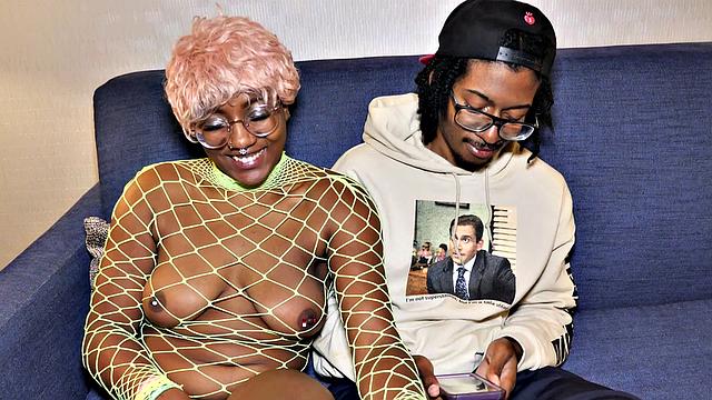 Happy Couple Dorky Darian and Peach Fuzz fuck Olive Onyx mixed Black n Mexican