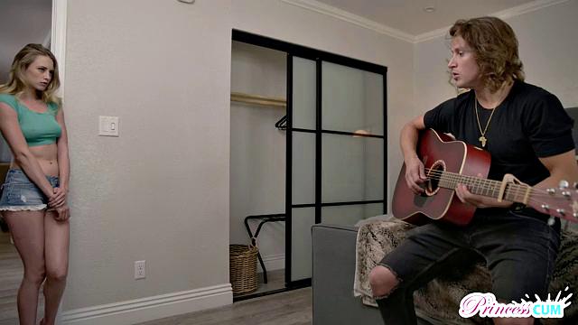 Stepsisters Boo Story - S6:E5