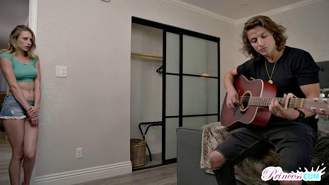 Stepsisters Boo Story - S6:E5