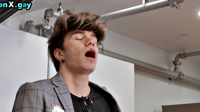 Fat man with hairy body bareback banged by twink