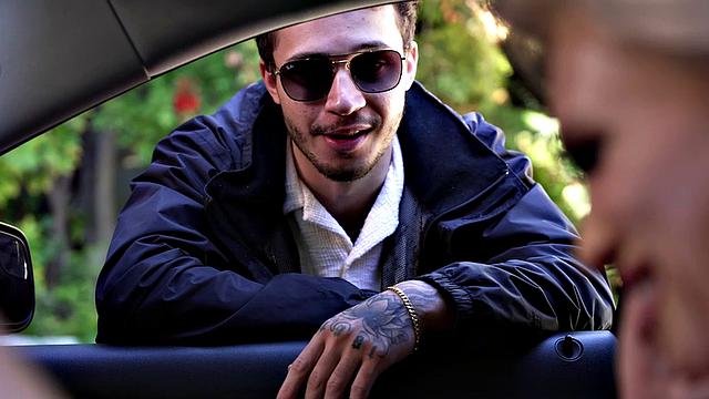 Чарли Феникс отдается хулигану сына