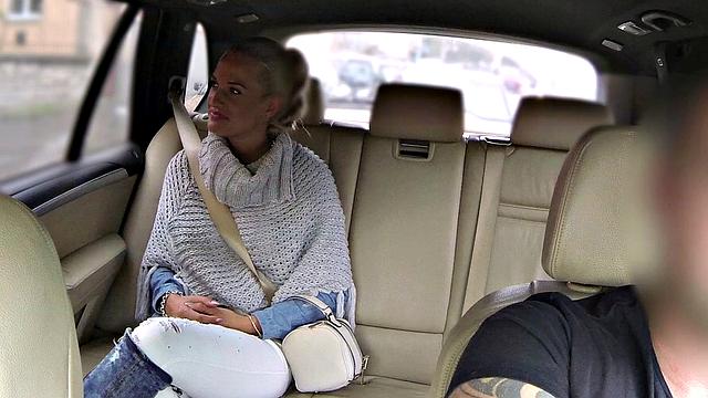 Married lady sucks and fucks driver