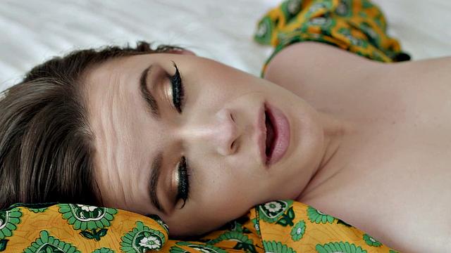 UP CLOSE - Natural Beauty Dharma Jones Makes DILF Cum On Her Ass During RAW SEX