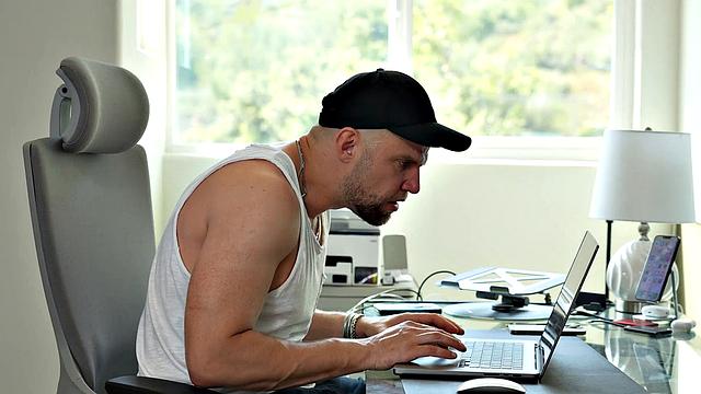 I Spied on Girls in the Locker Room and Got Lucky