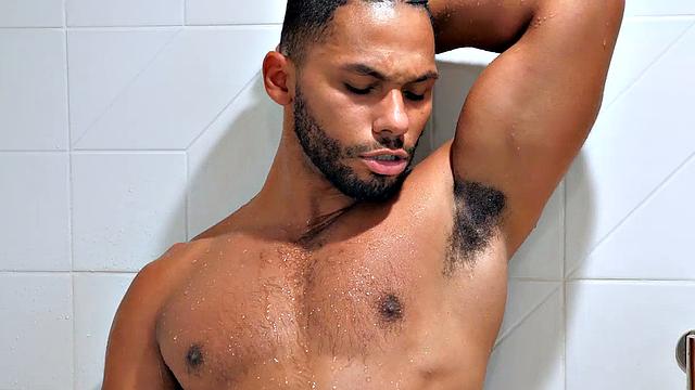 hot gay massage turns into a deep, steamy fuck session on the table