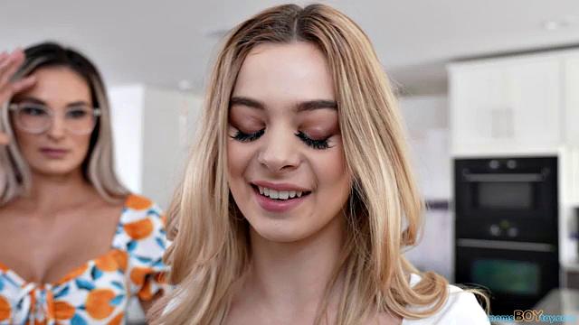 Stepmom's Hungry Pussy - S1:E9