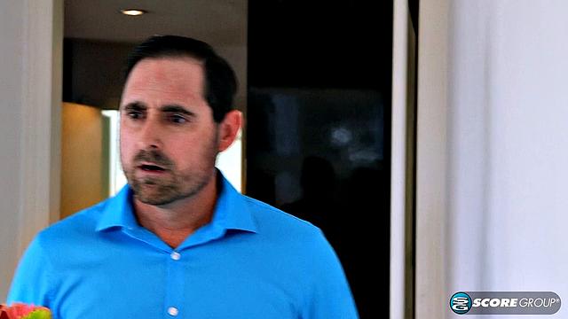 смотри, как кристи делает мужа рогоносцем