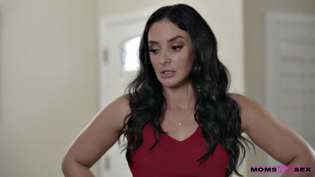 Stepmom Needs The Cum - S16:E2