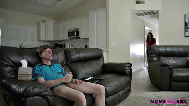 Stepmom Needs The Cum - S16:E2