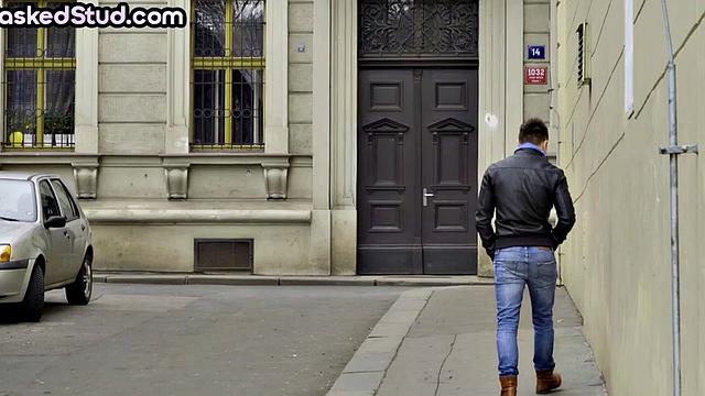 Straight hung model solo masturbation