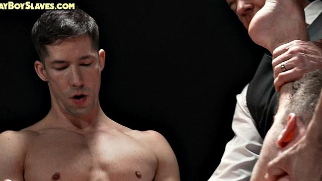 Submissive stud fucked bareback in voyeuristic 3way