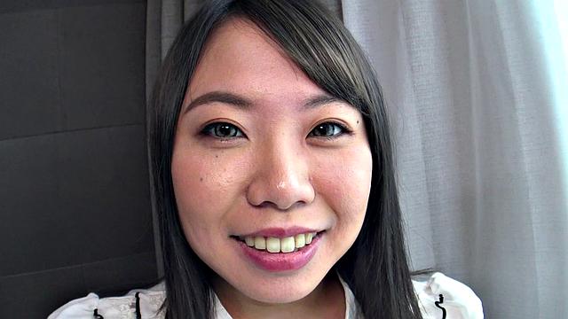 Kaede Morimoto does not have many experiences but she loves that