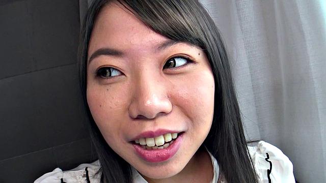 Kaede Morimoto does not have many experiences but she loves that