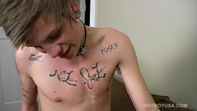 Цезарь жарит Робби своим большим членом