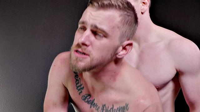 Inked athletic bottom breeded for cumshot after oral