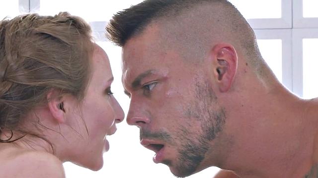 Nympho babe fucked on massage in oiled wet pussy