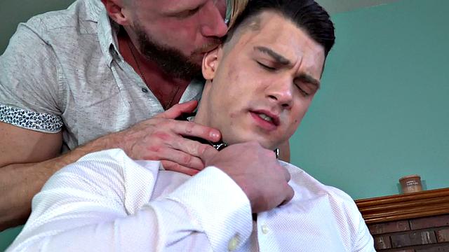 Mesmerized muscled stud with collar barebacks bottom