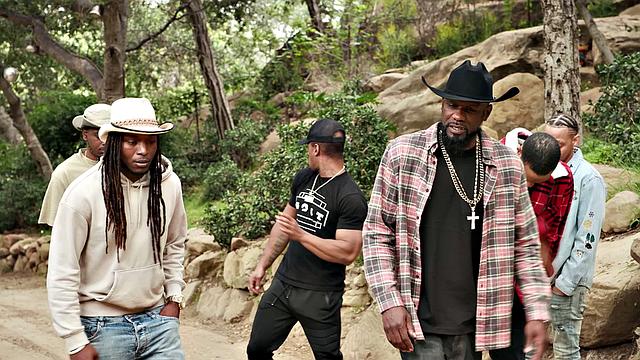 corey chase в компании бывших зэков с bbc - ну кто тут на свободу с чистой совестью