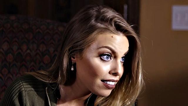 Gorgeous les babes take turns licking pussy