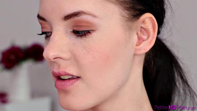 Lesbian Toy Session - S17:E2