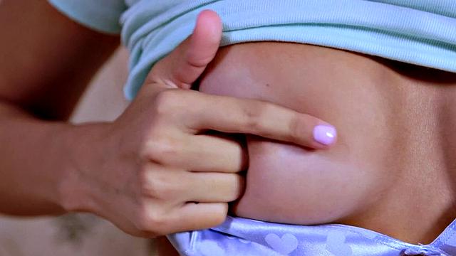 Ариана мокрее шланга, а бойфренд всё мажет камерой