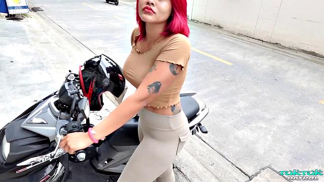 Tuktuk Lookmhee Threesome