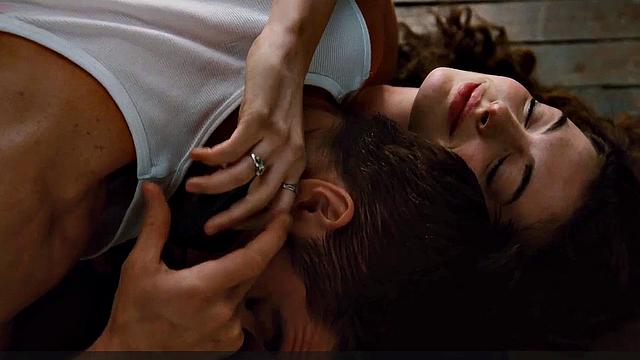 Anne Hathaway nude sex video