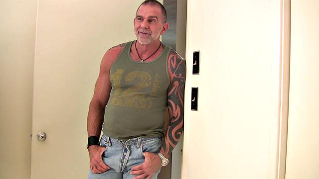 Young Jay Rome wants some bareback sex and is waiting for Blade Hunter to arrive. When Daddy shows up at the door, the young man quickly releases Blade's big dick and goes down on him.