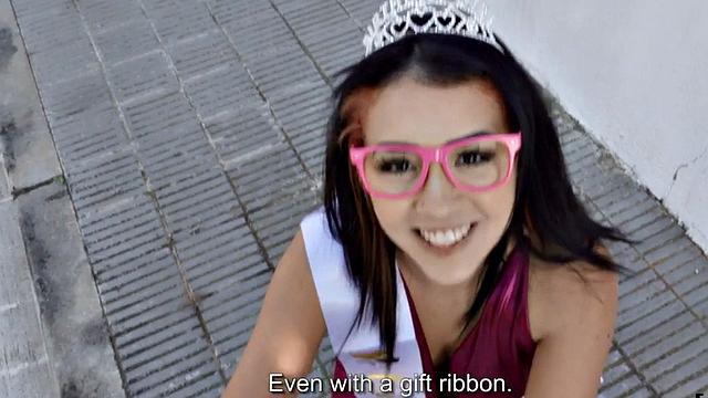 Pulled Latina gives bj in POV before anged in public