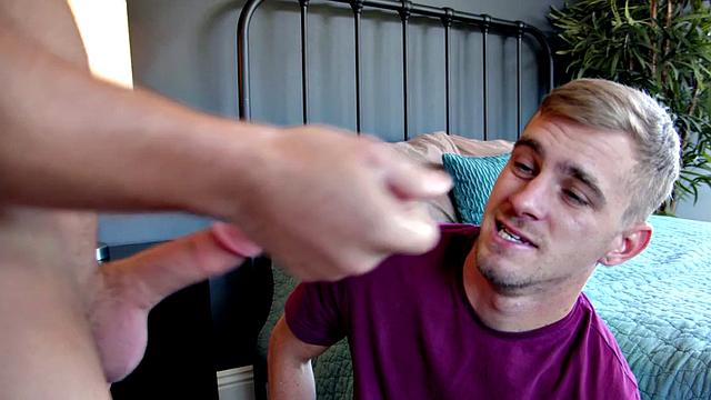 Inked jock breeding with stepbro after giving handjob