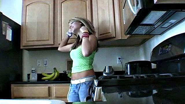 Hot Kelli showing outdoor ass and tits