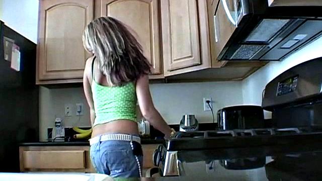 Hot Kelli showing outdoor ass and tits