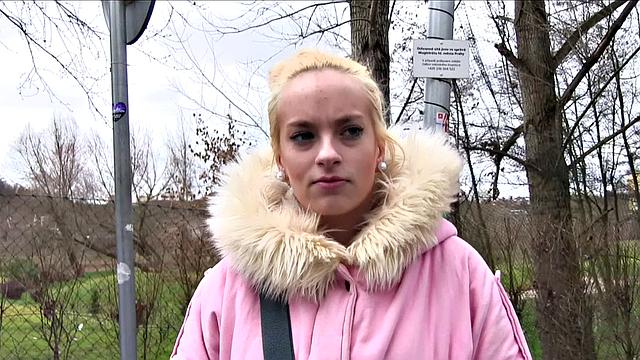 Blonde Gets Fucked in a Car