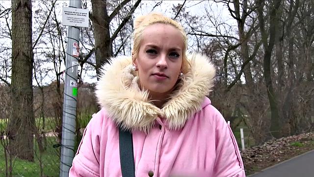 Blonde Gets Fucked in a Car