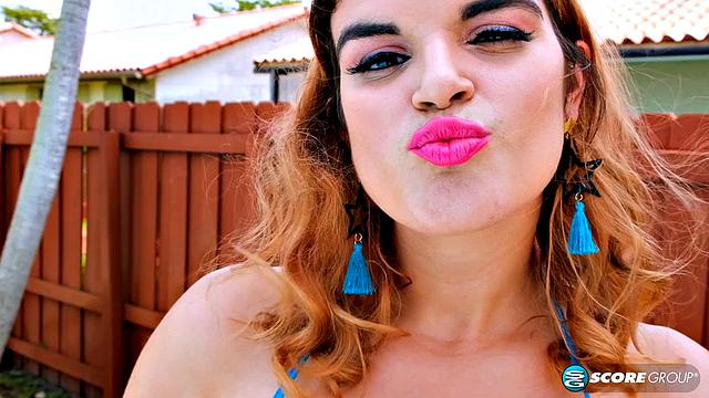 Jenni Noble: Bikini Bustin'