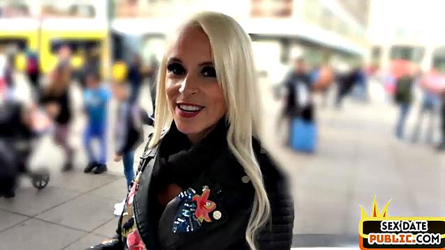 Public MILF sucks sex date outdoor before fucked in hotel