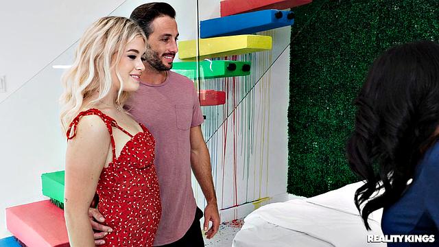 Couple Fucked By The Masseuse