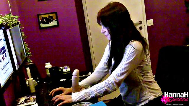 Hannah Sweden webcam show