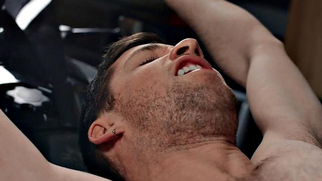 Tattooed hunk fucks nympho in asshole doggystyle