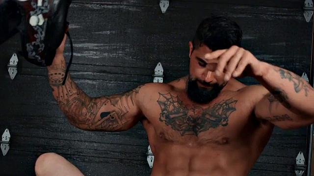 Tattooed hunk fucks nympho in asshole doggystyle